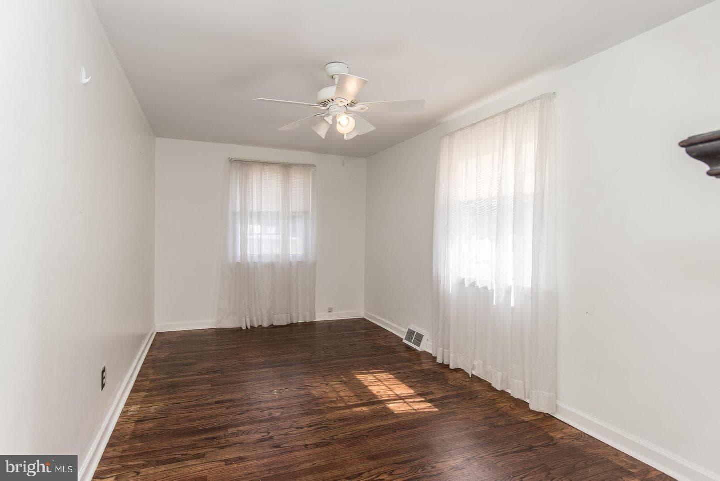 8606 Bridle Road photo 39