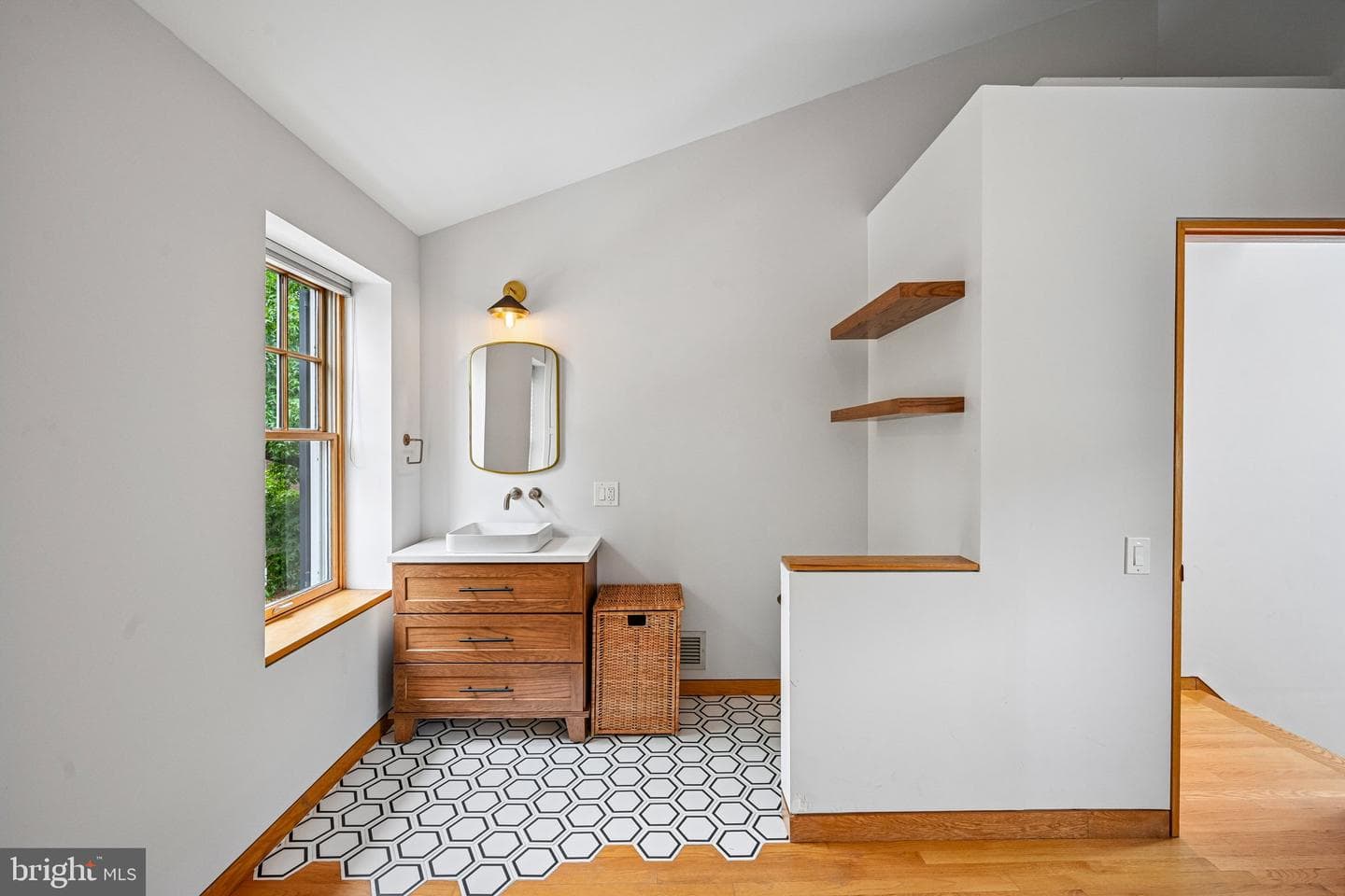 605 Pine Street photo 27