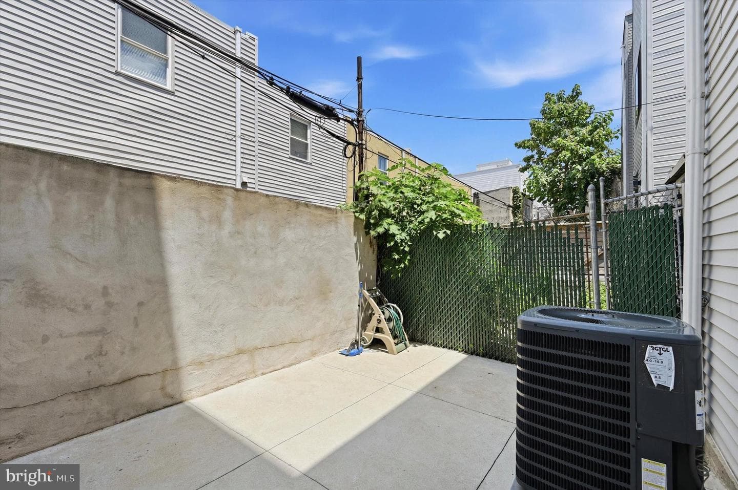 519 Dudley Street photo 25