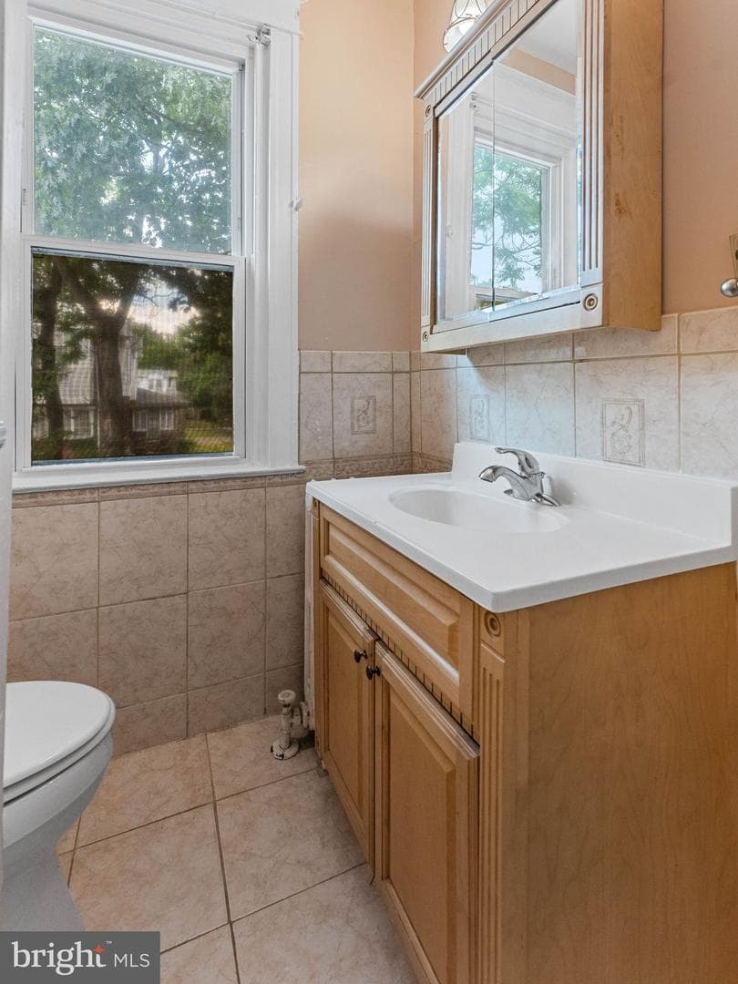 349 E Montana Street photo 17