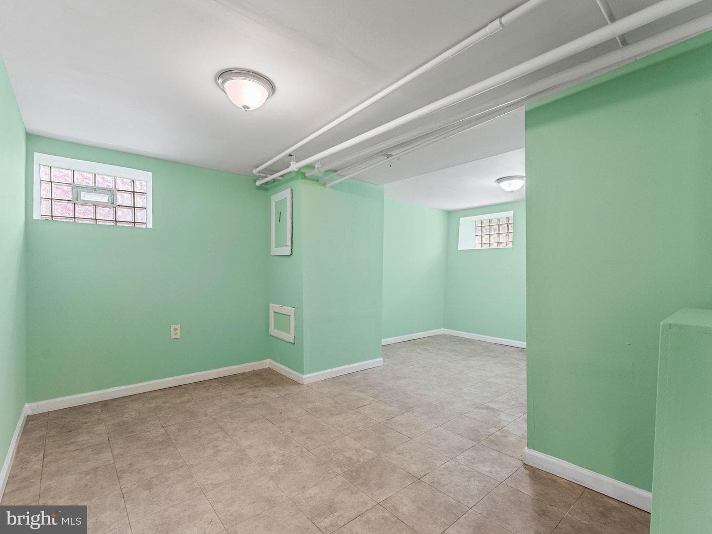 349 E Montana Street photo 20