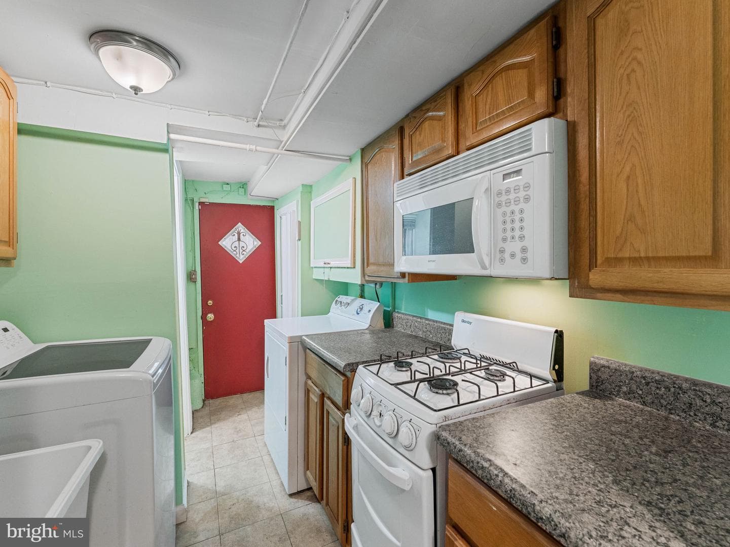 349 E Montana Street photo 21