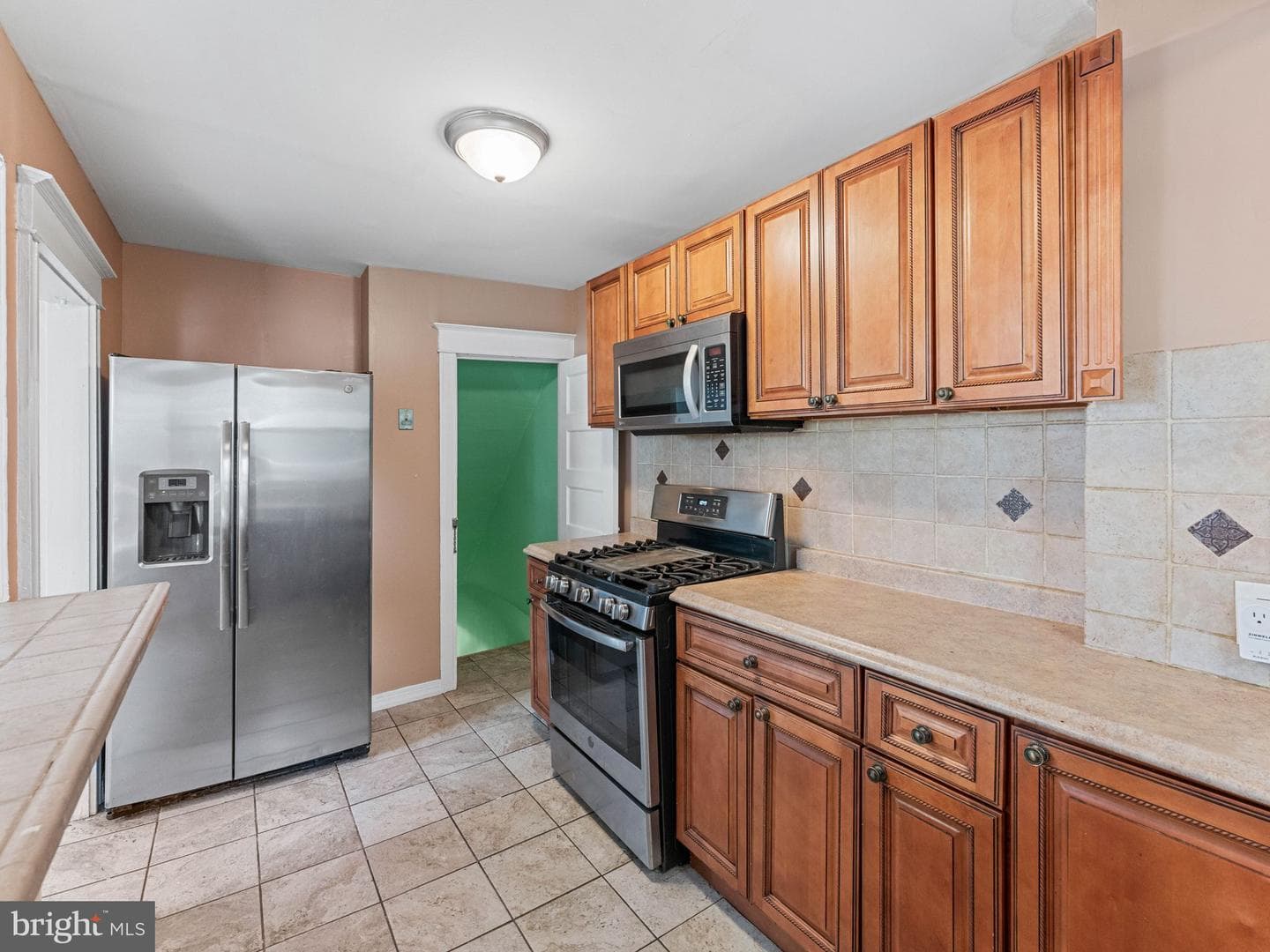 349 E Montana Street photo 9