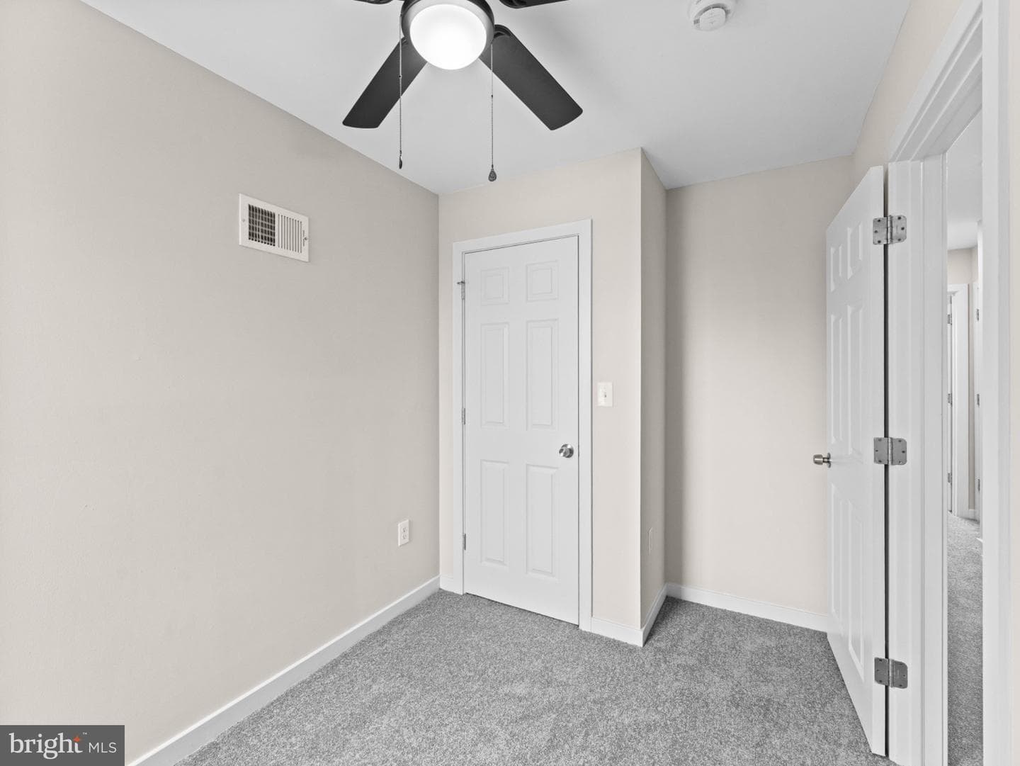 5812 N American Street photo 20