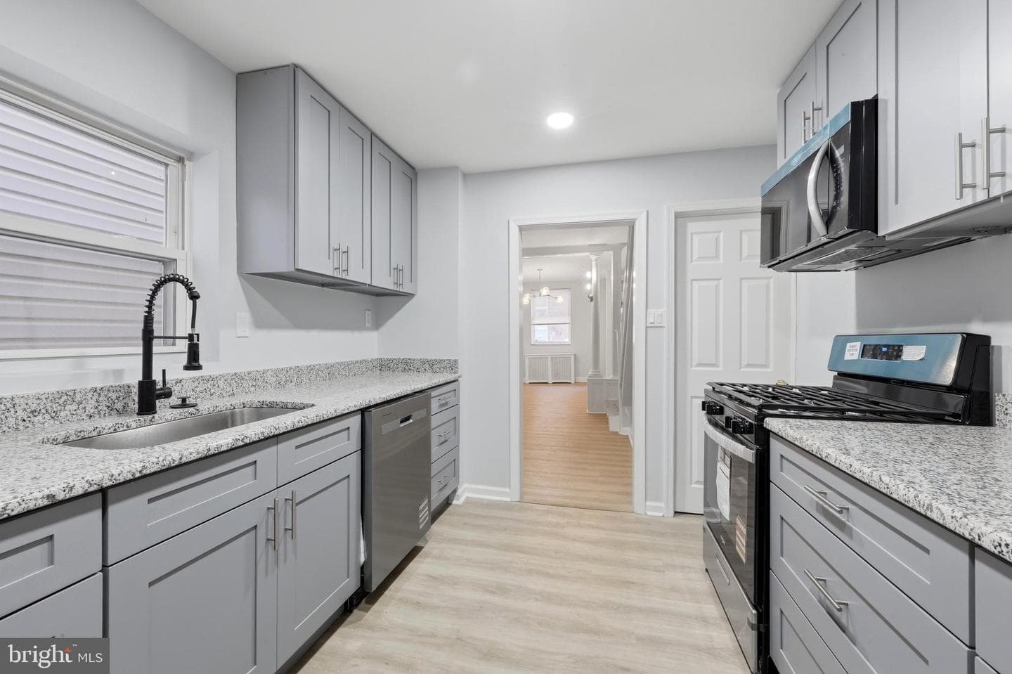 2420 Federal Street photo 7