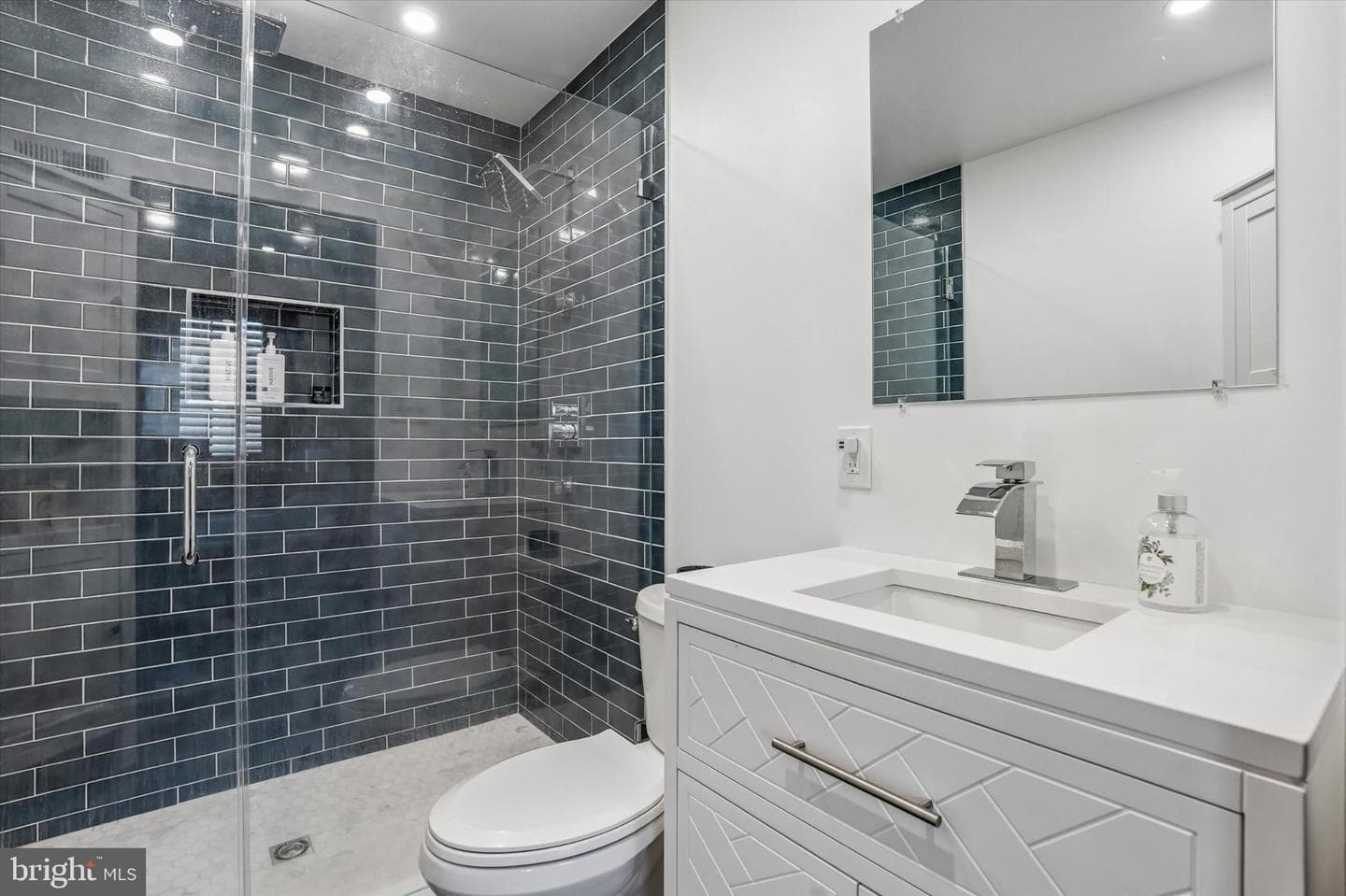 145 Dudley Street photo 17