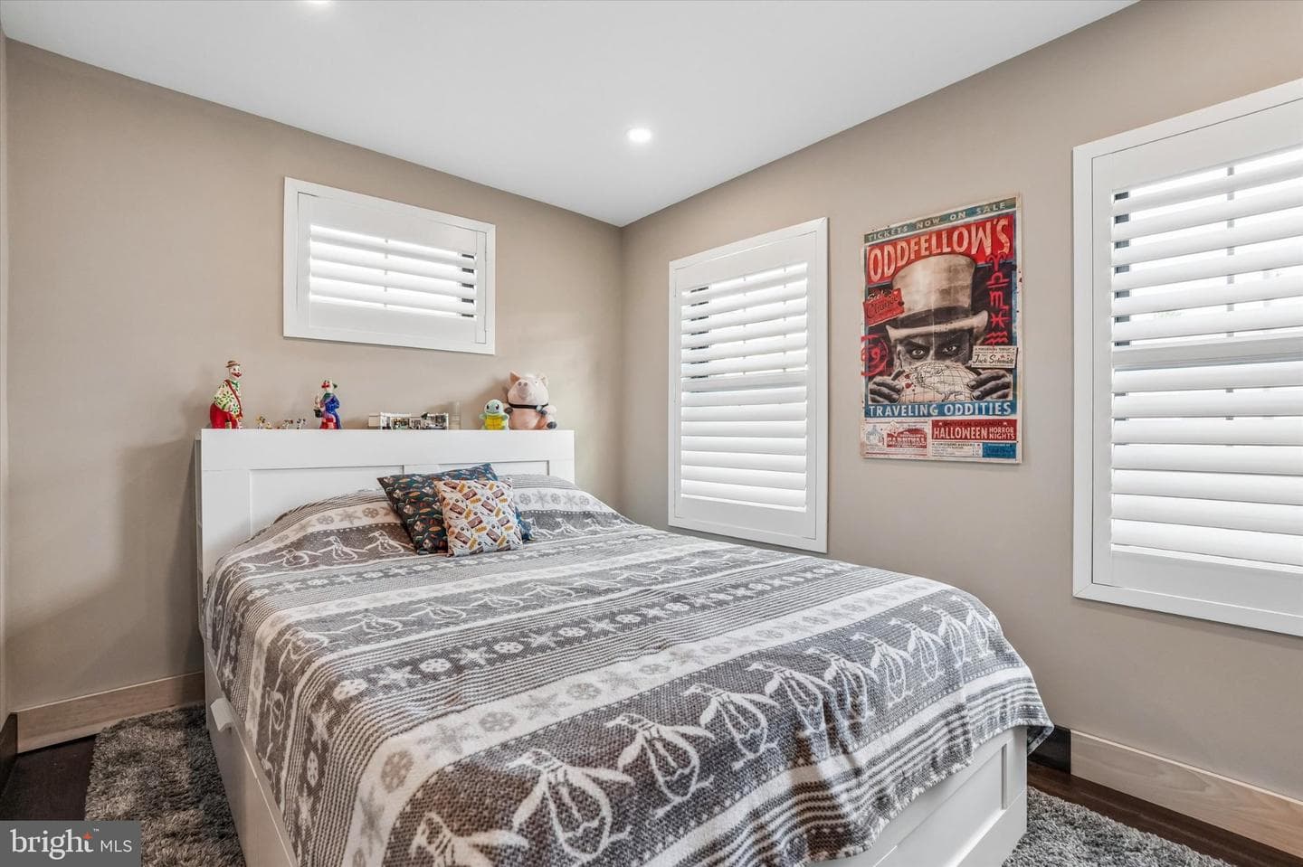 145 Dudley Street photo 20