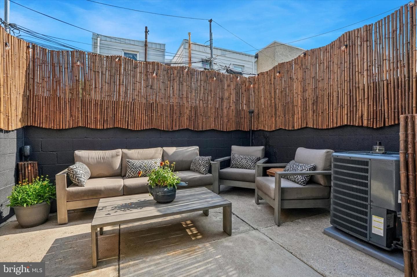 145 Dudley Street photo 23
