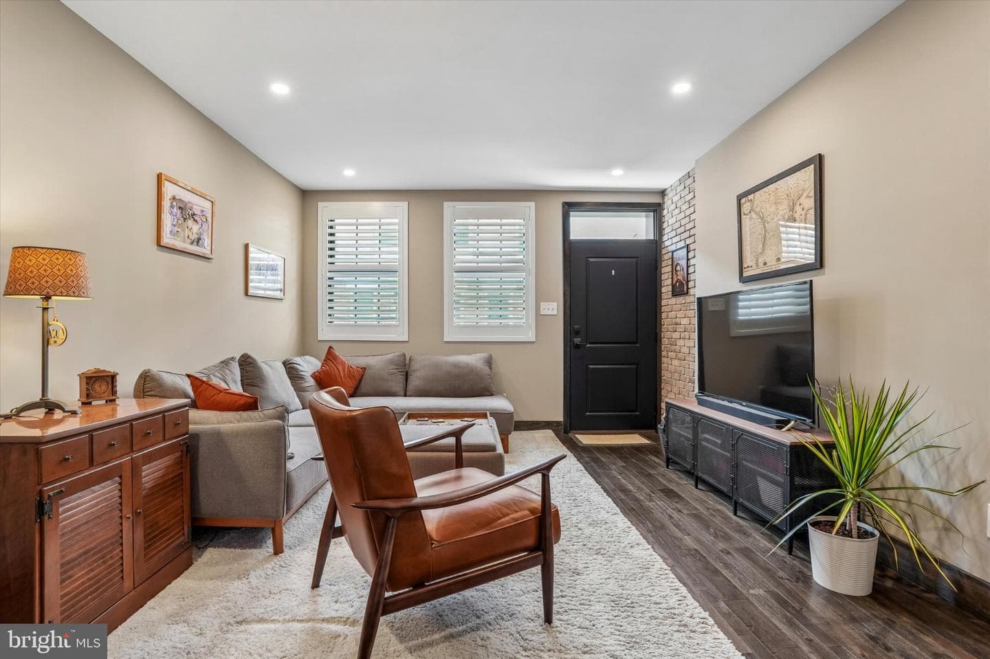 145 Dudley Street photo 5