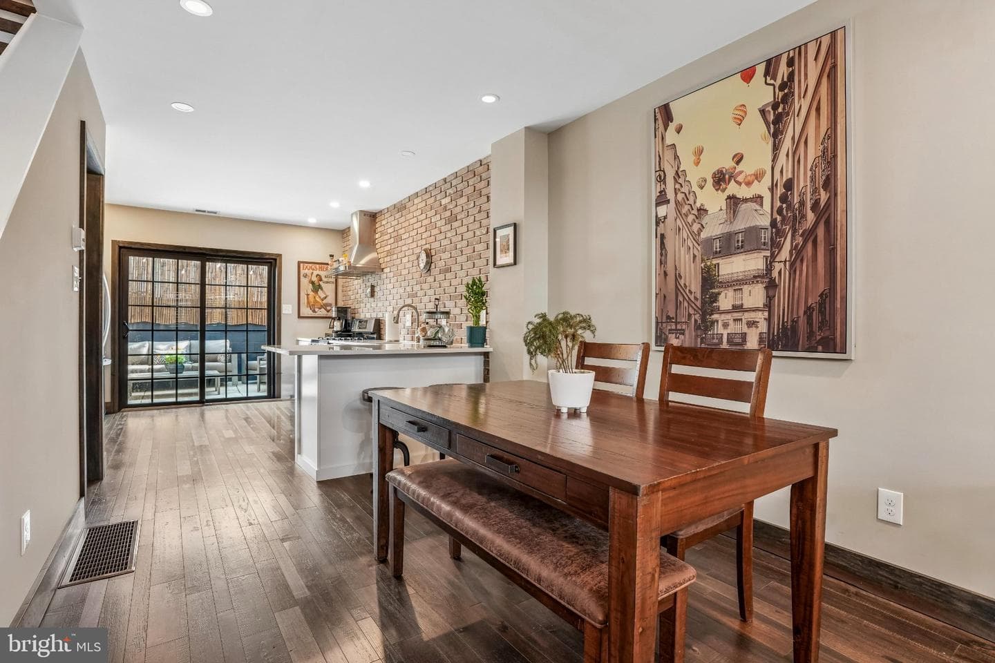 145 Dudley Street photo 6