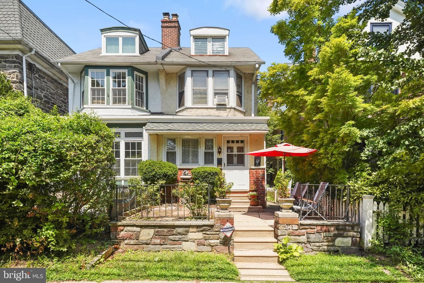 31 E Gravers Lane, Philadelphia