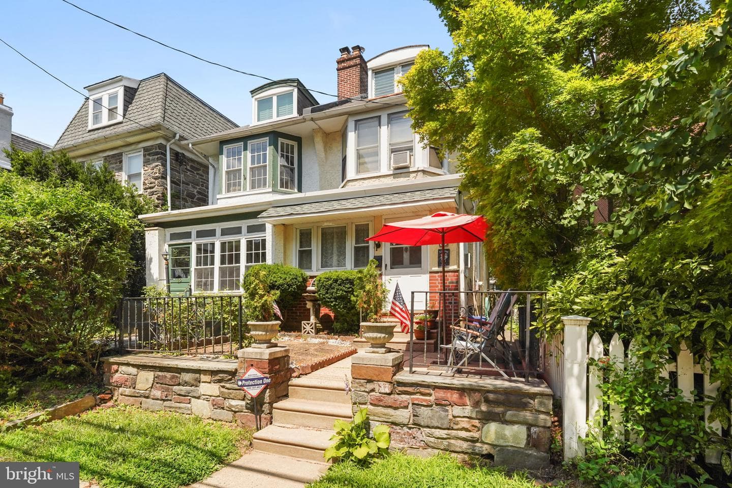 31 E Gravers Lane, Philadelphia