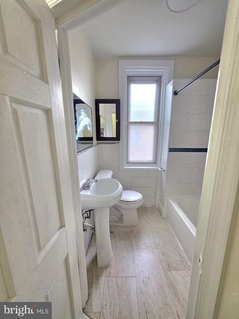 3553 Stouton Street photo 6