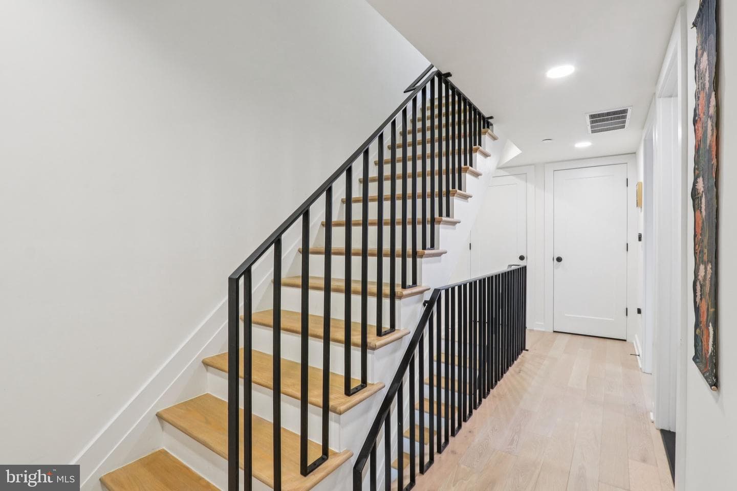 953 N Marshall Street photo 24