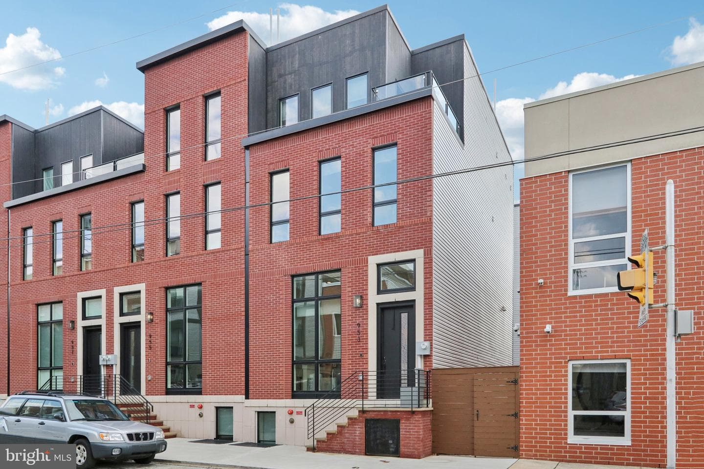 953 N Marshall Street photo 3