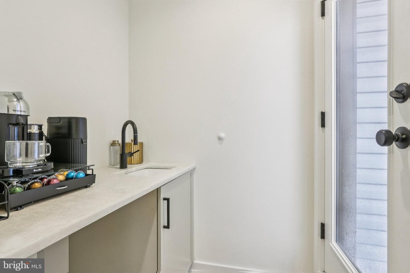 953 N Marshall Street photo 36