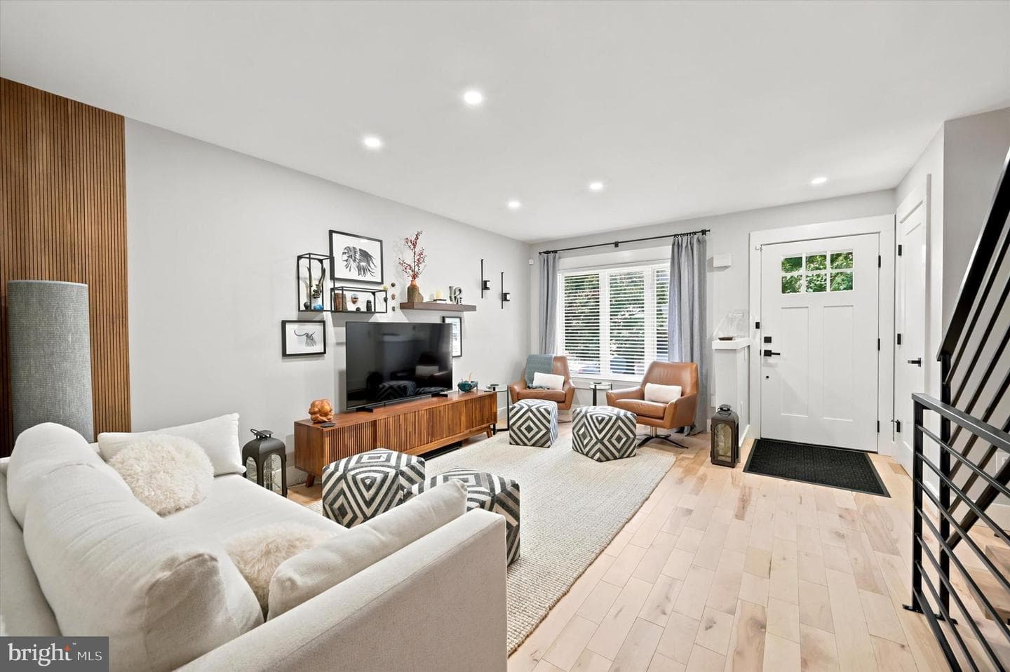 430 Brown Street photo 3