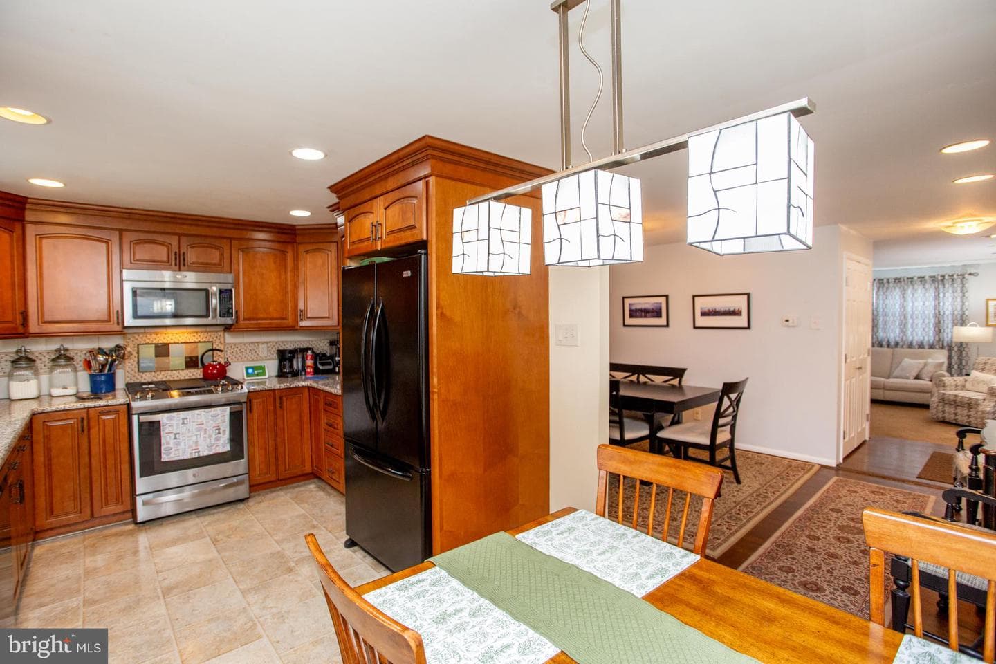 702 Bergen Street photo 27