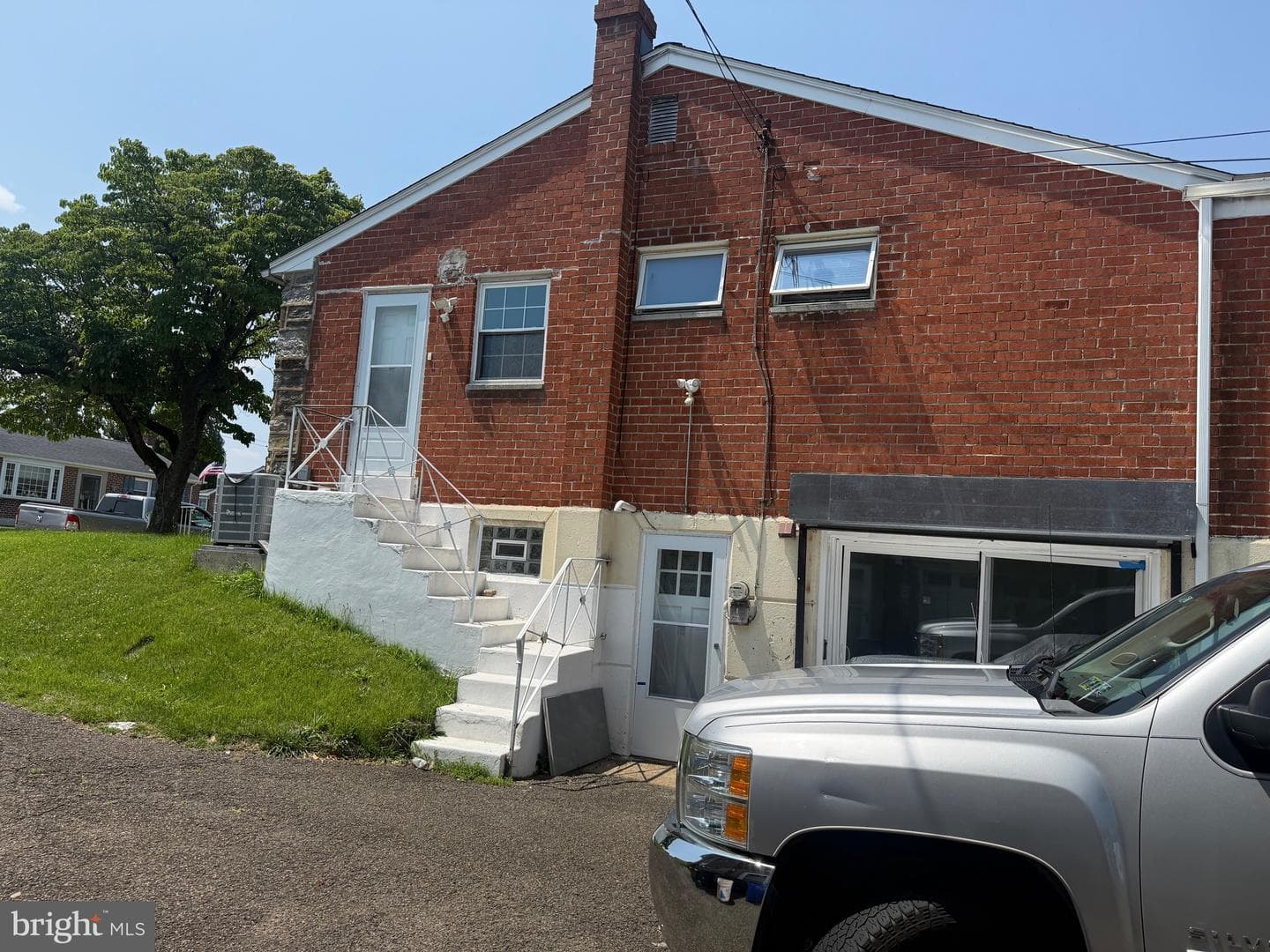 7708 Lister Street photo 7
