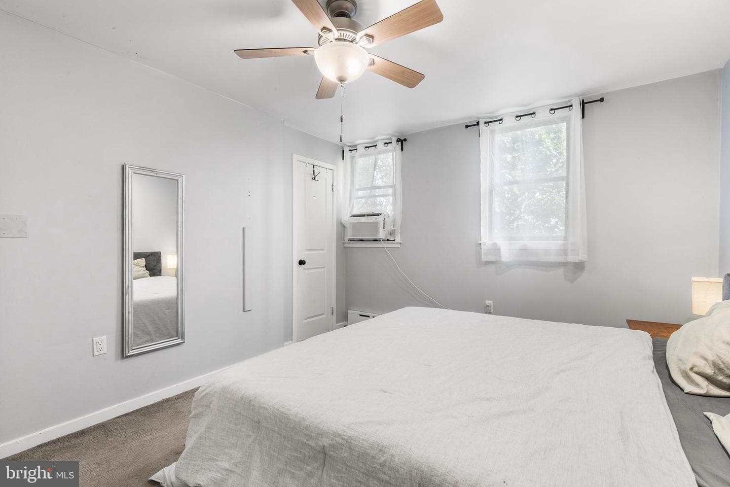 908 Greenwich Street photo 16