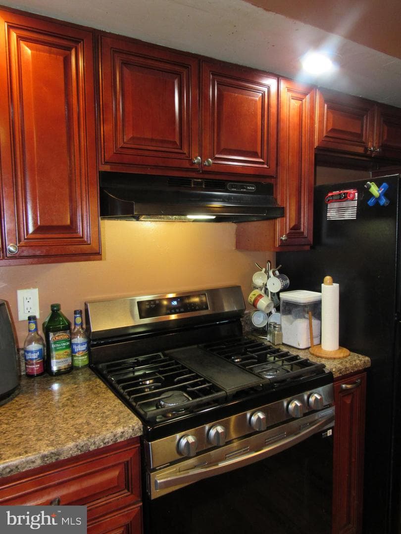 2839 Maxwell Street photo 10
