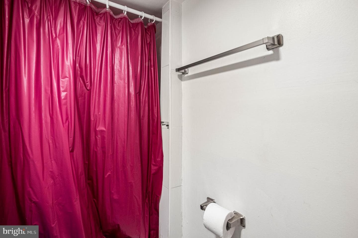 4438 Ludlow Street photo 21