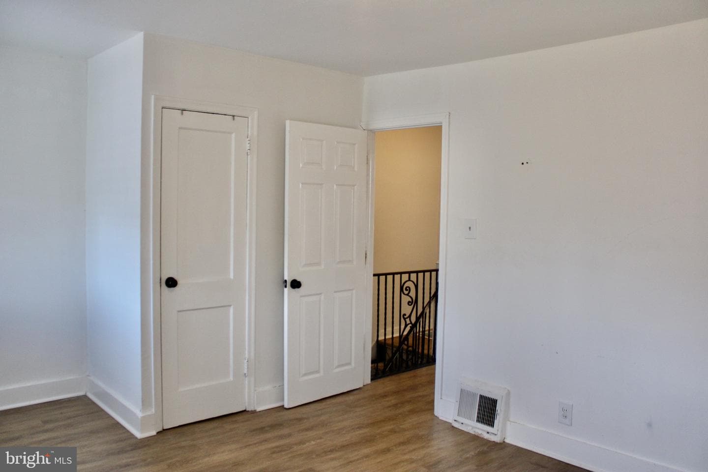 4625 Lansing Street photo 15