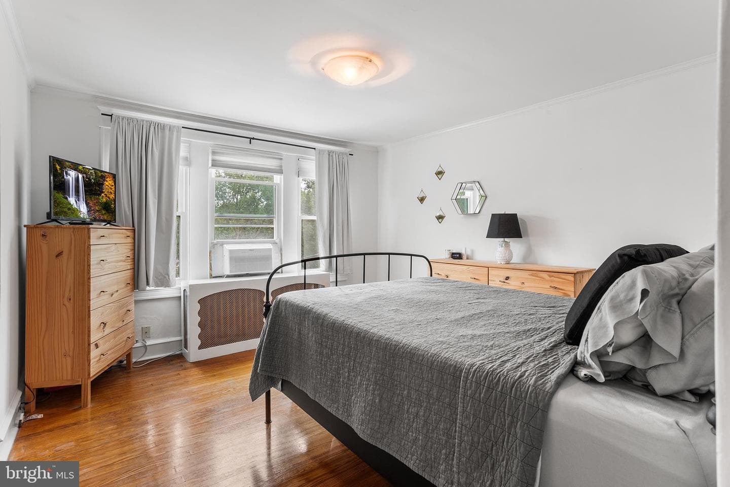 660 Wendover Street photo 10