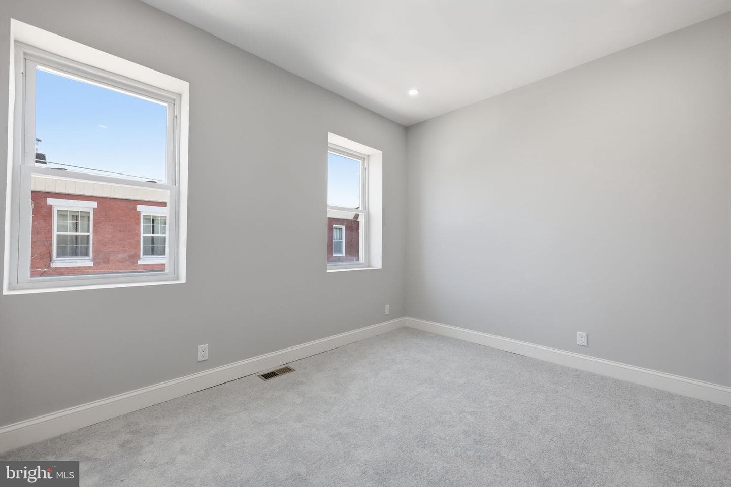 1716 S Chadwick Street photo 29