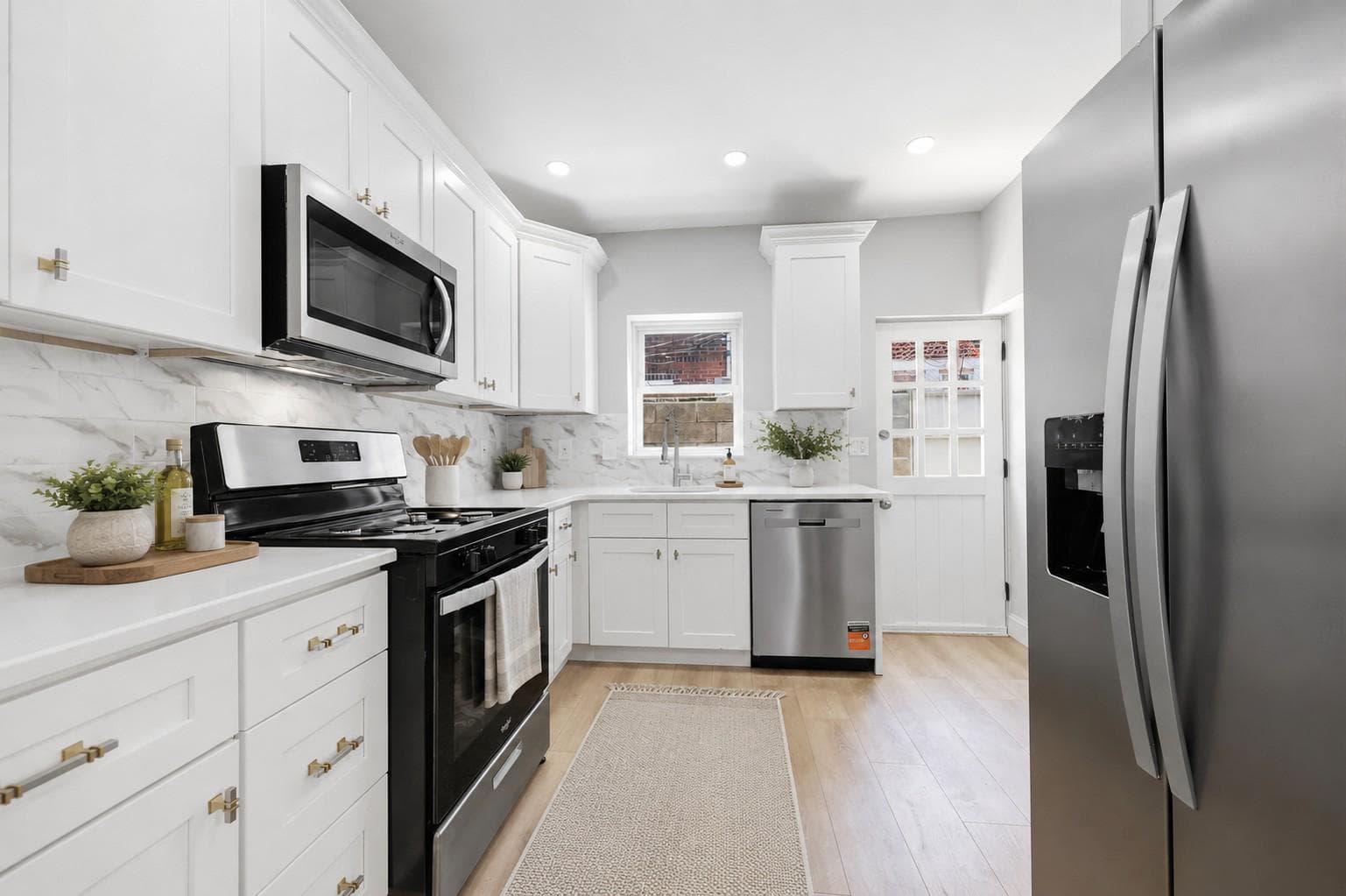 1716 S Chadwick Street photo 3
