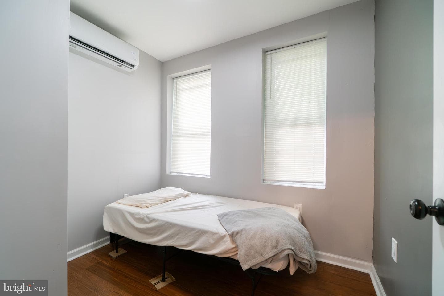 2539 N Newkirk Street photo 20