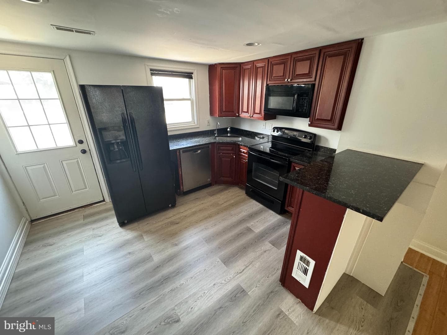 2444 S Fairhill Street photo 8