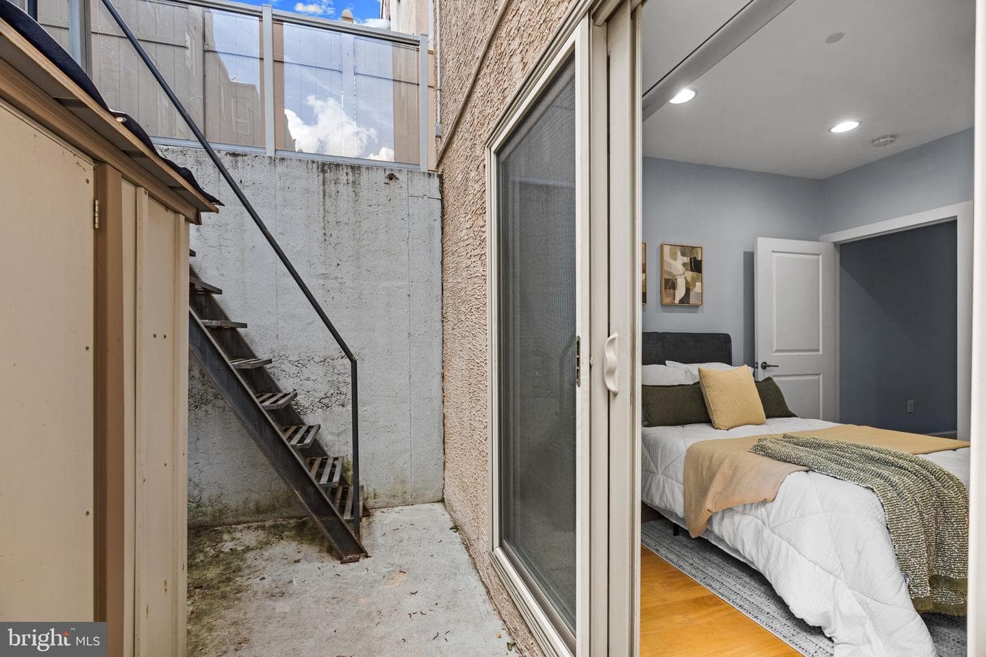 1908 Poplar Street #a photo 35