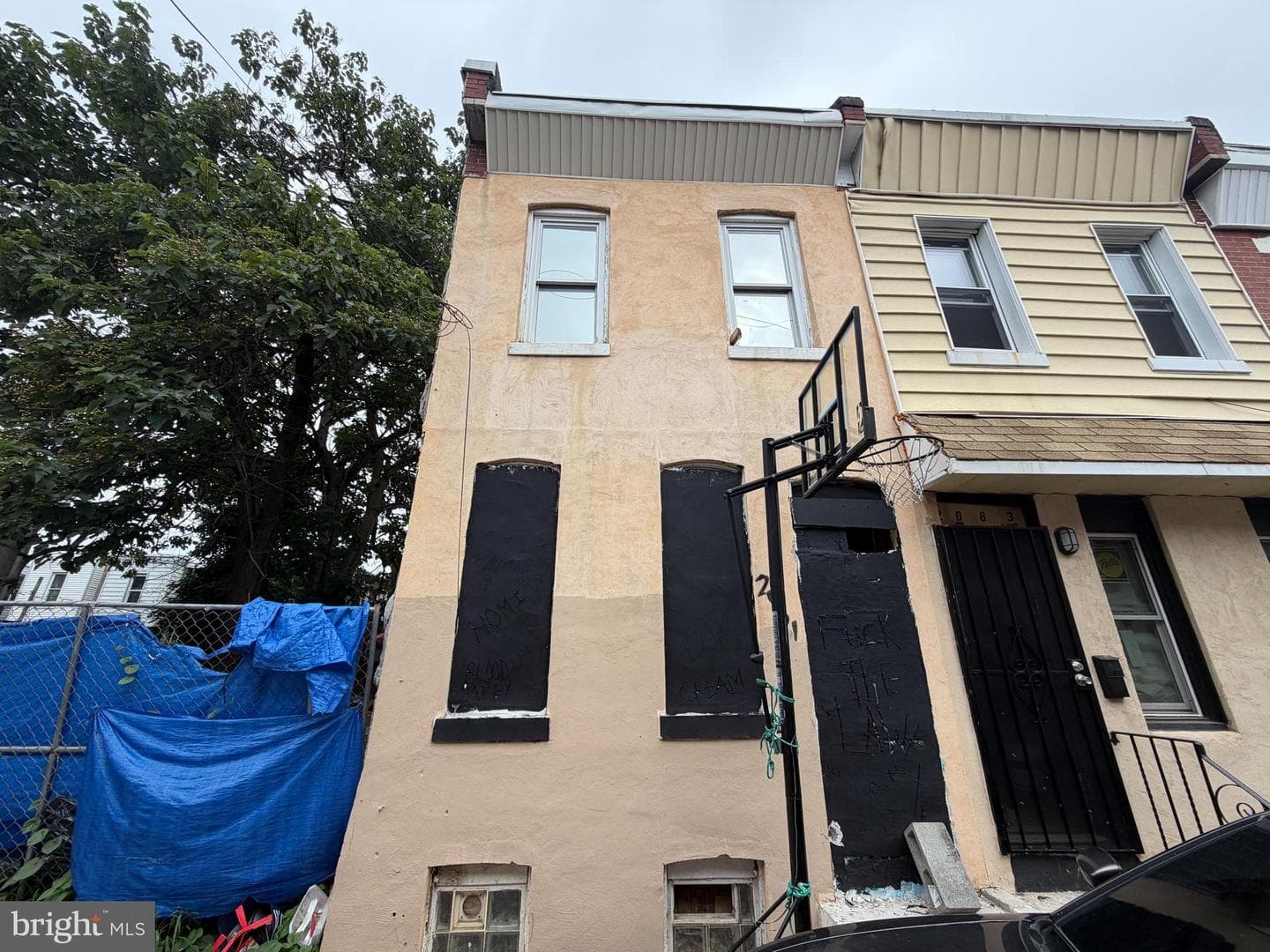 2081 E Clementine Street photo 2