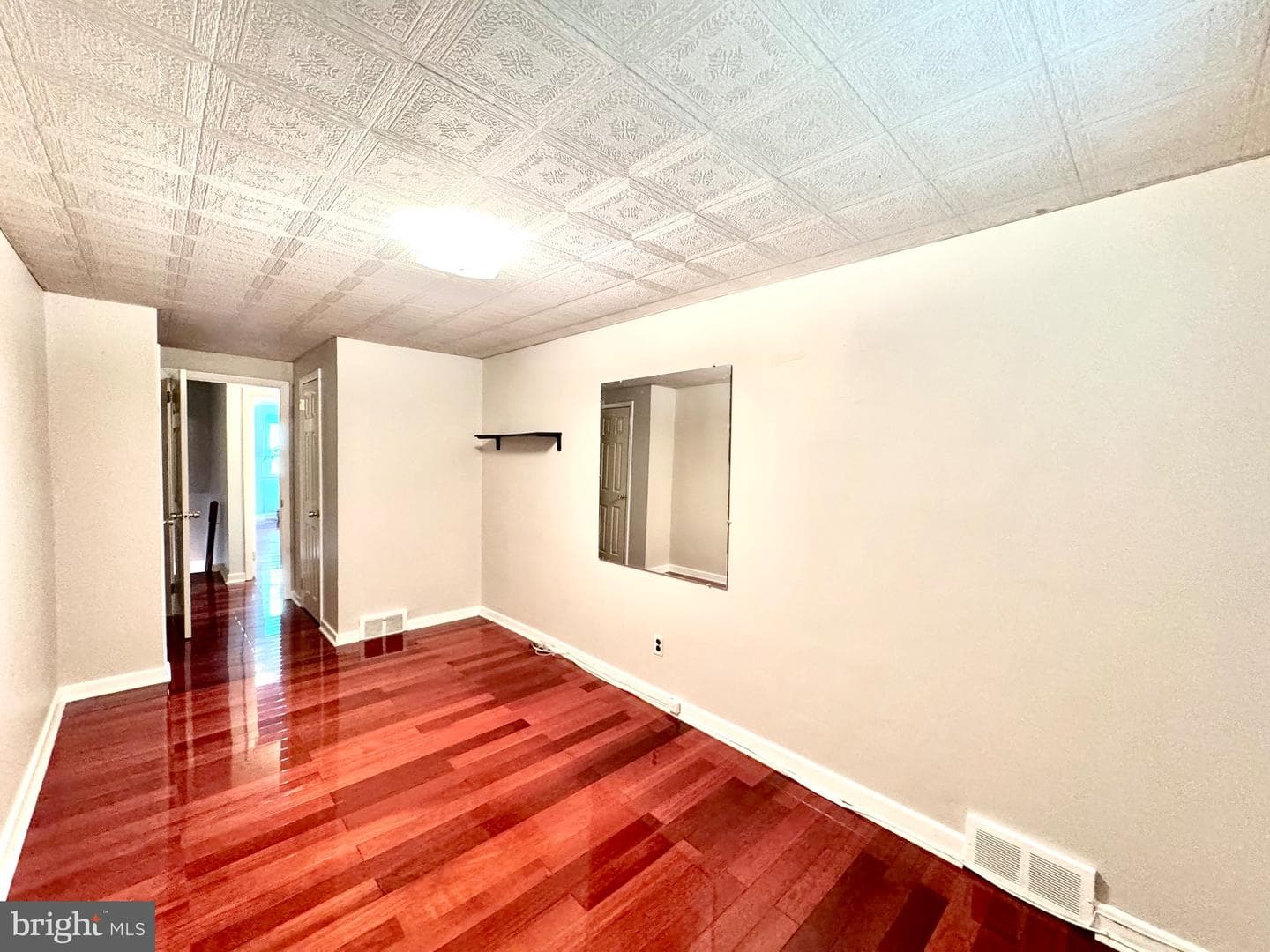 9219 Outlook Avenue photo 21