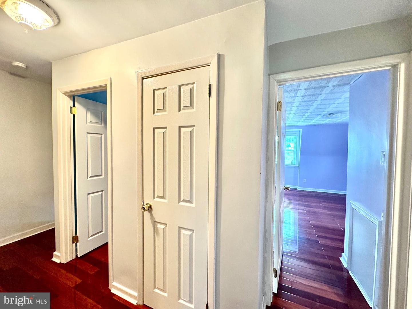 9219 Outlook Avenue photo 28
