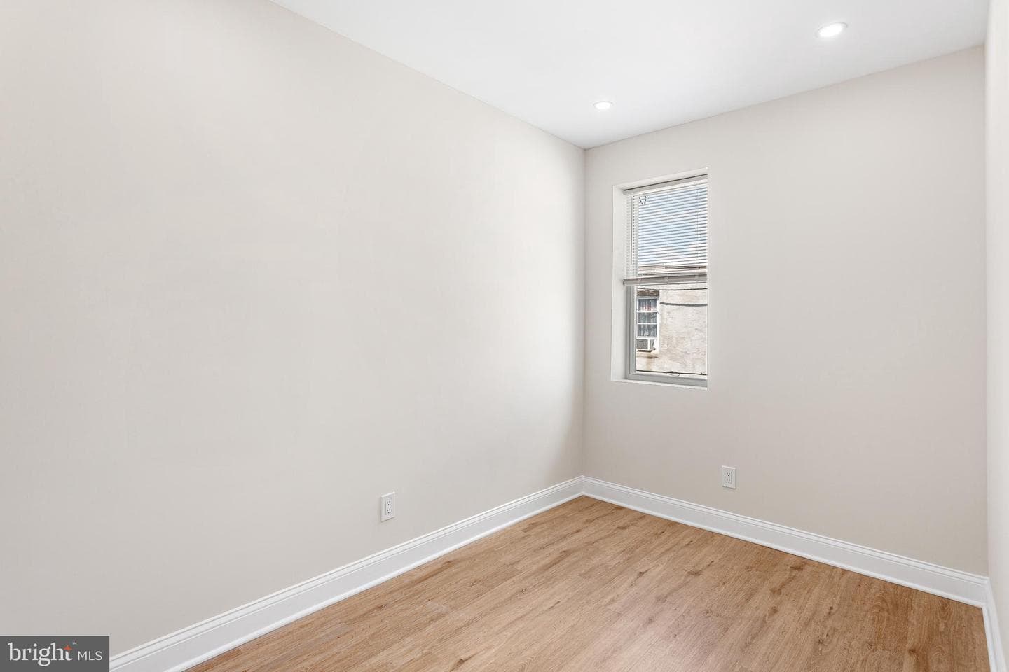 1424 S Napa Street photo 12