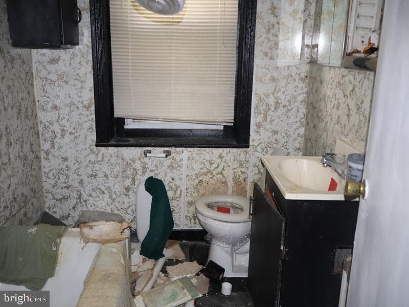 3228 W York Street photo 6