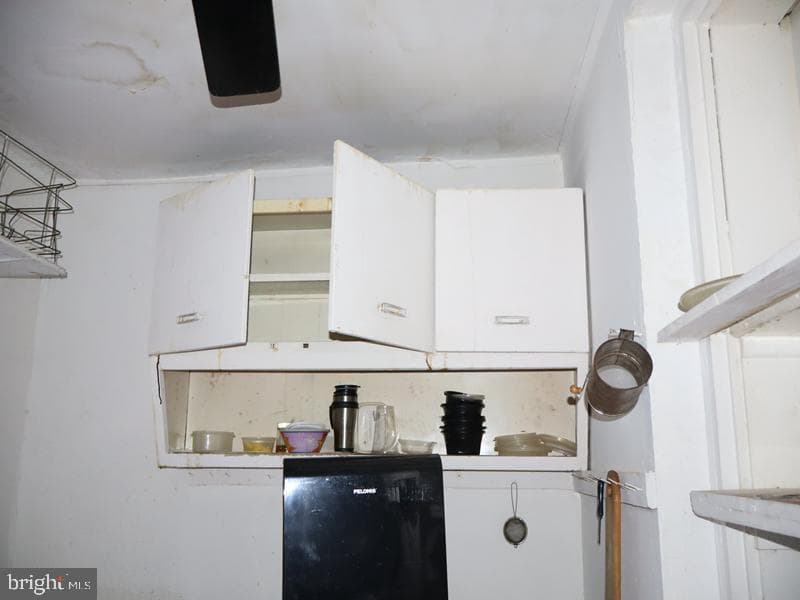3228 W York Street photo 9
