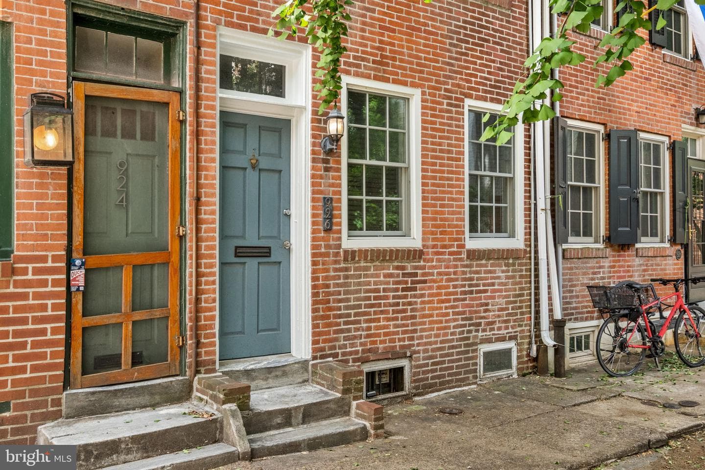 926 Irving Street photo 3
