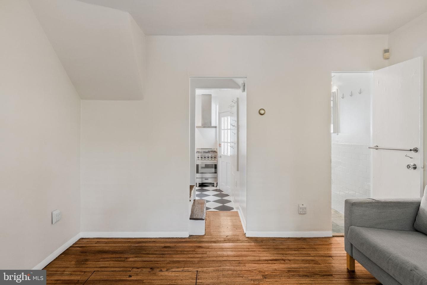 926 Irving Street photo 6