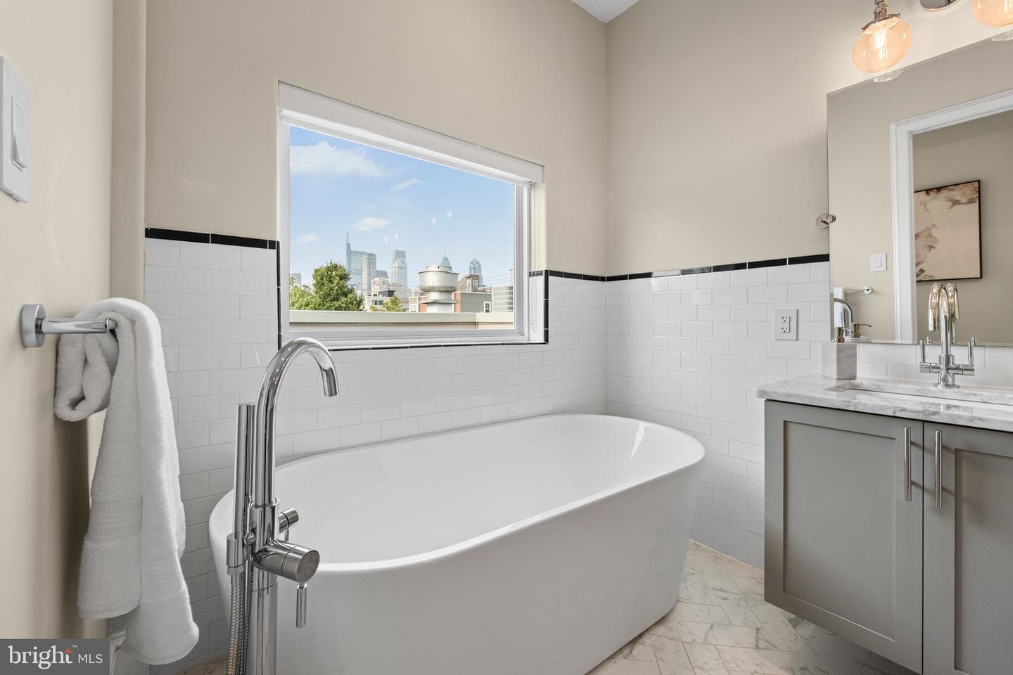 2203 Christian Street photo 20