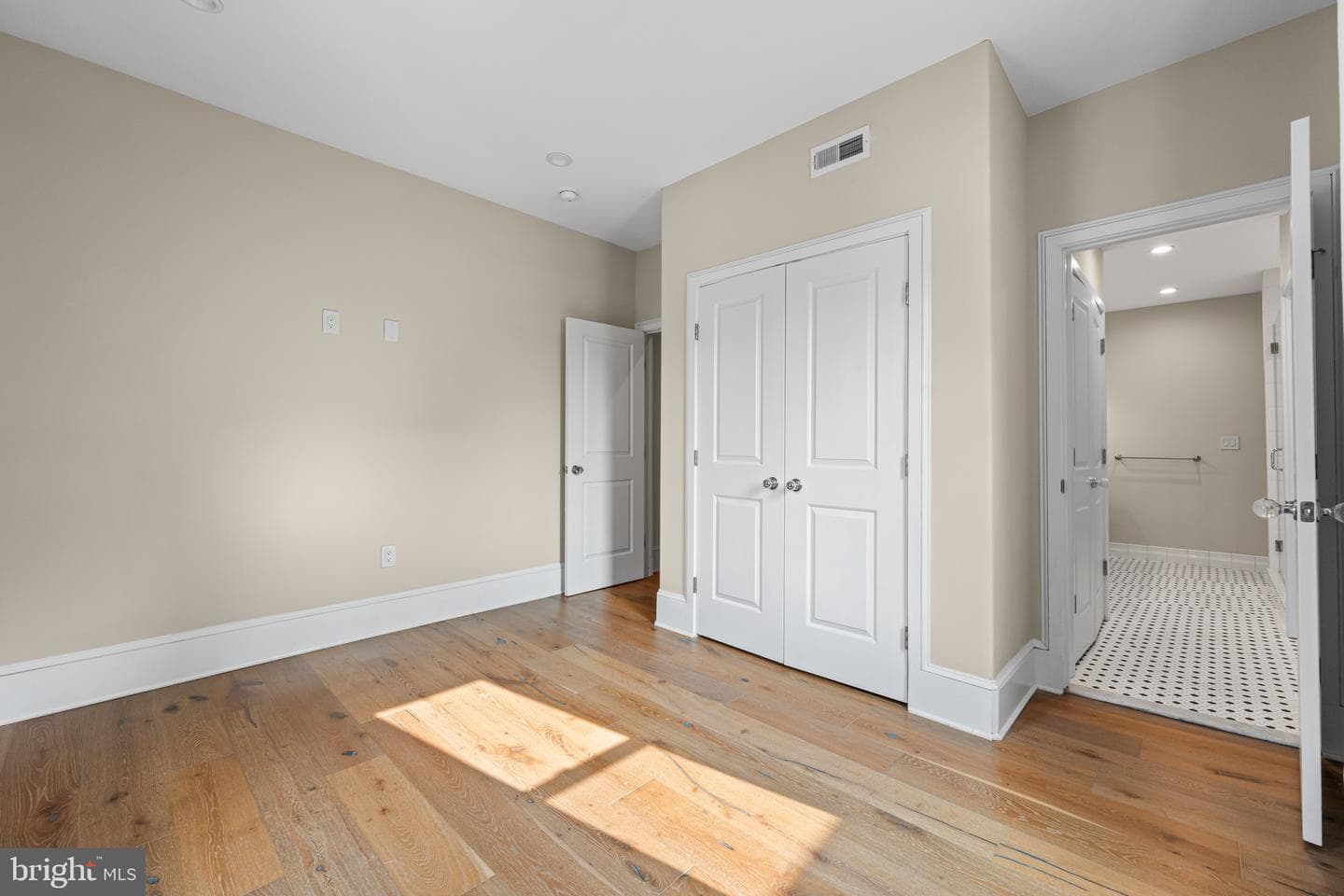 2203 Christian Street photo 22