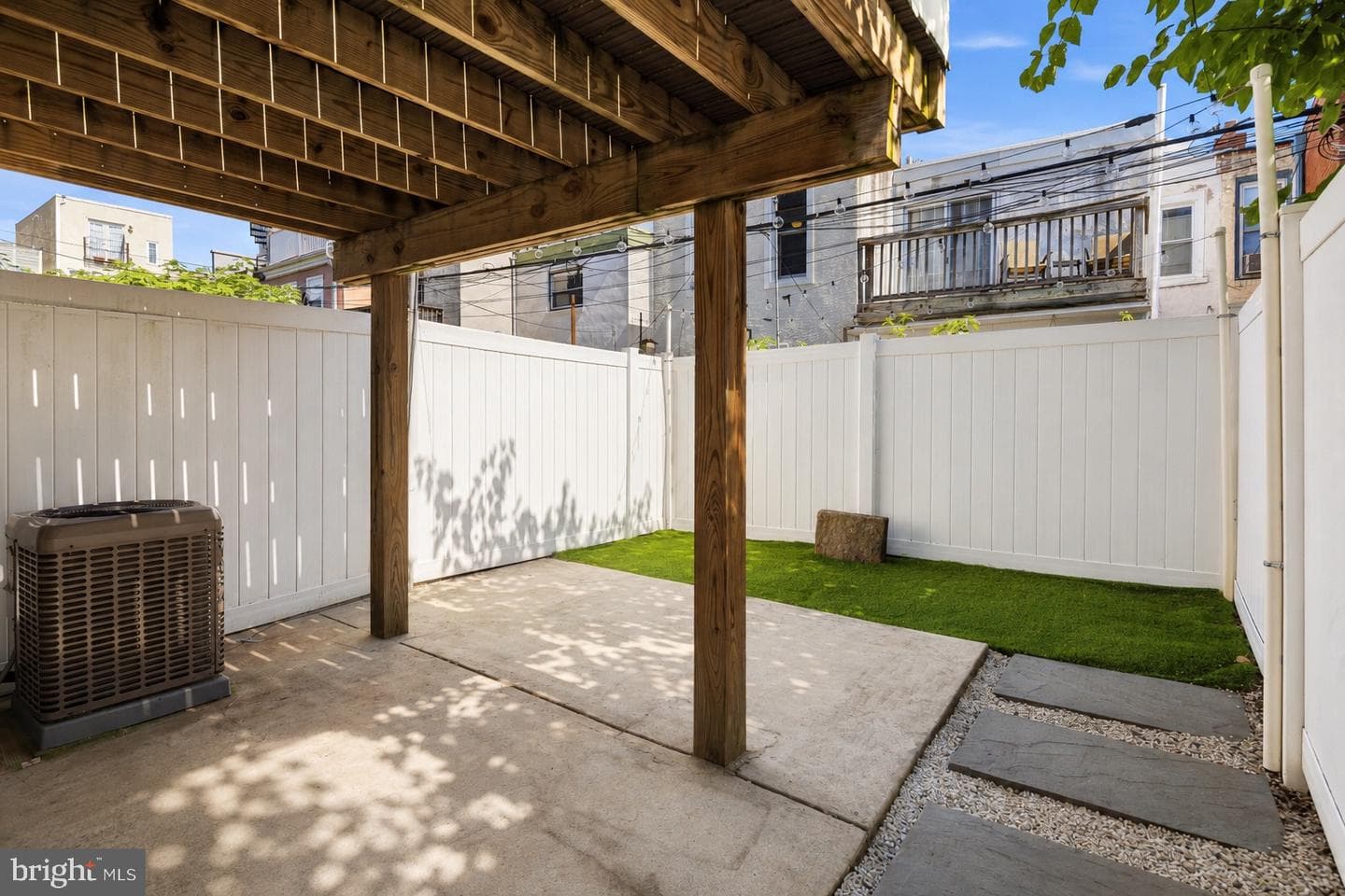 1821 Carpenter Street #a photo 5