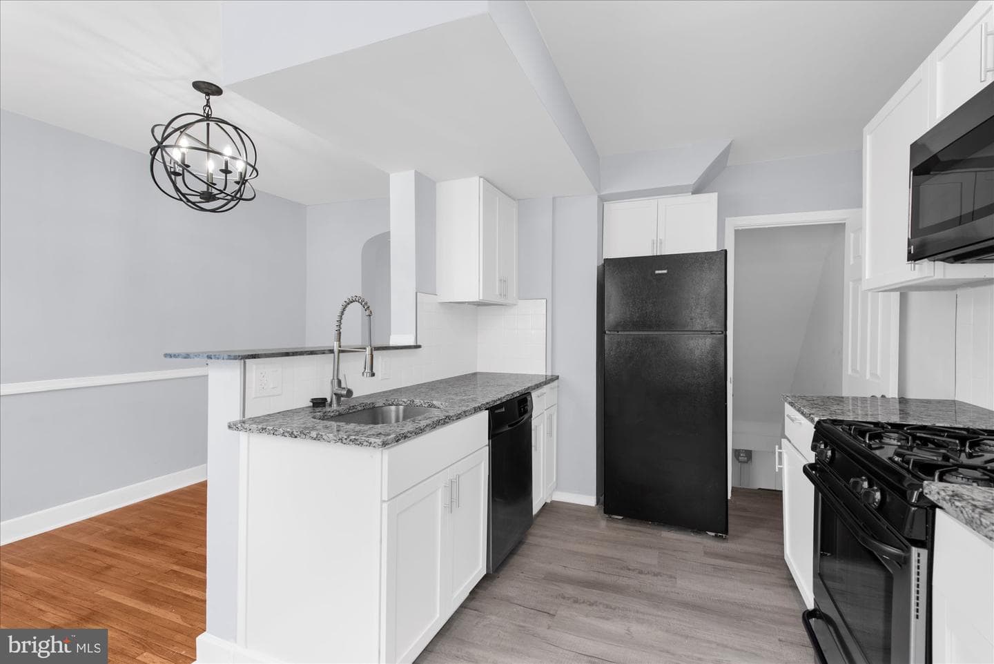 5437 Valley Street photo 11
