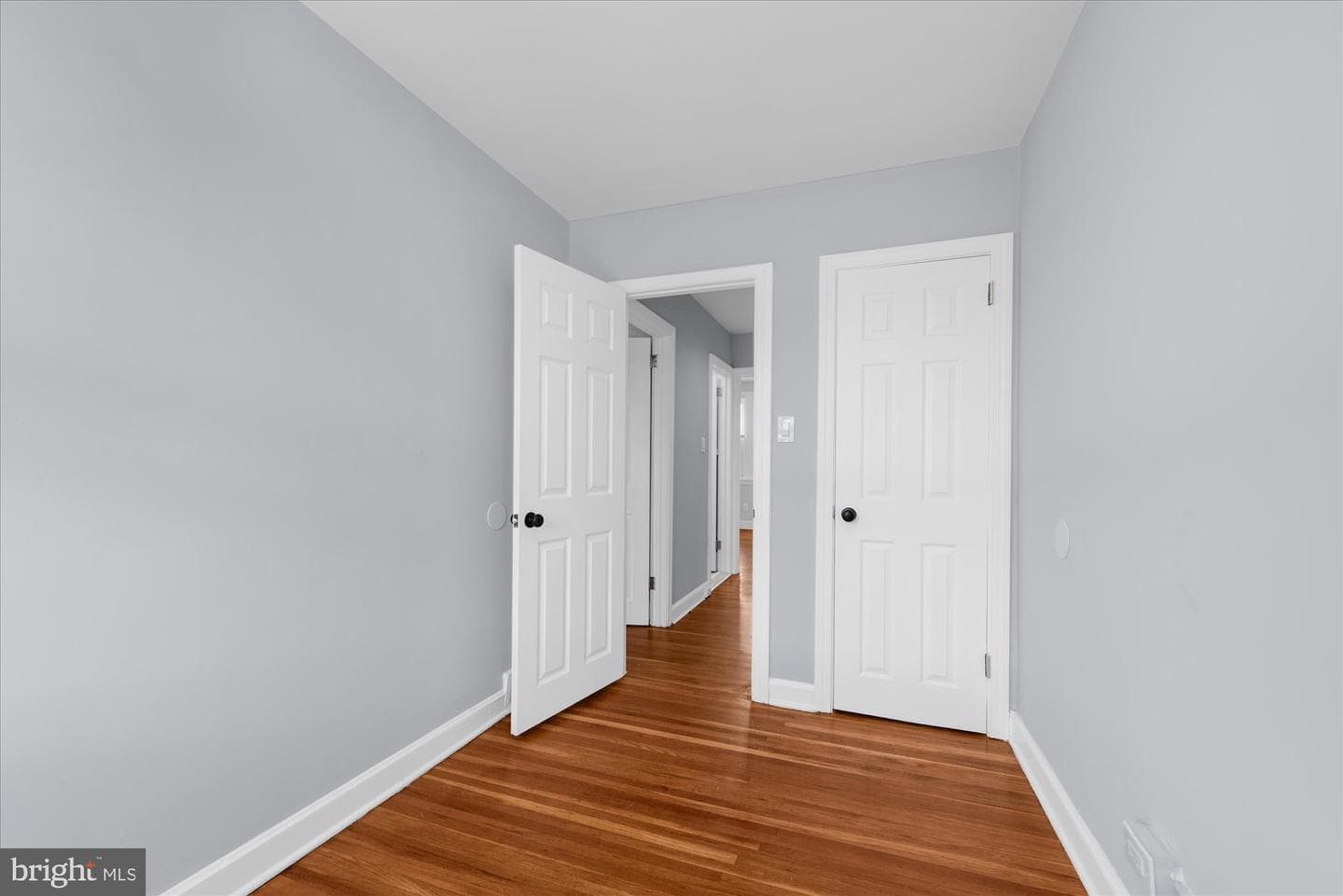 5437 Valley Street photo 20