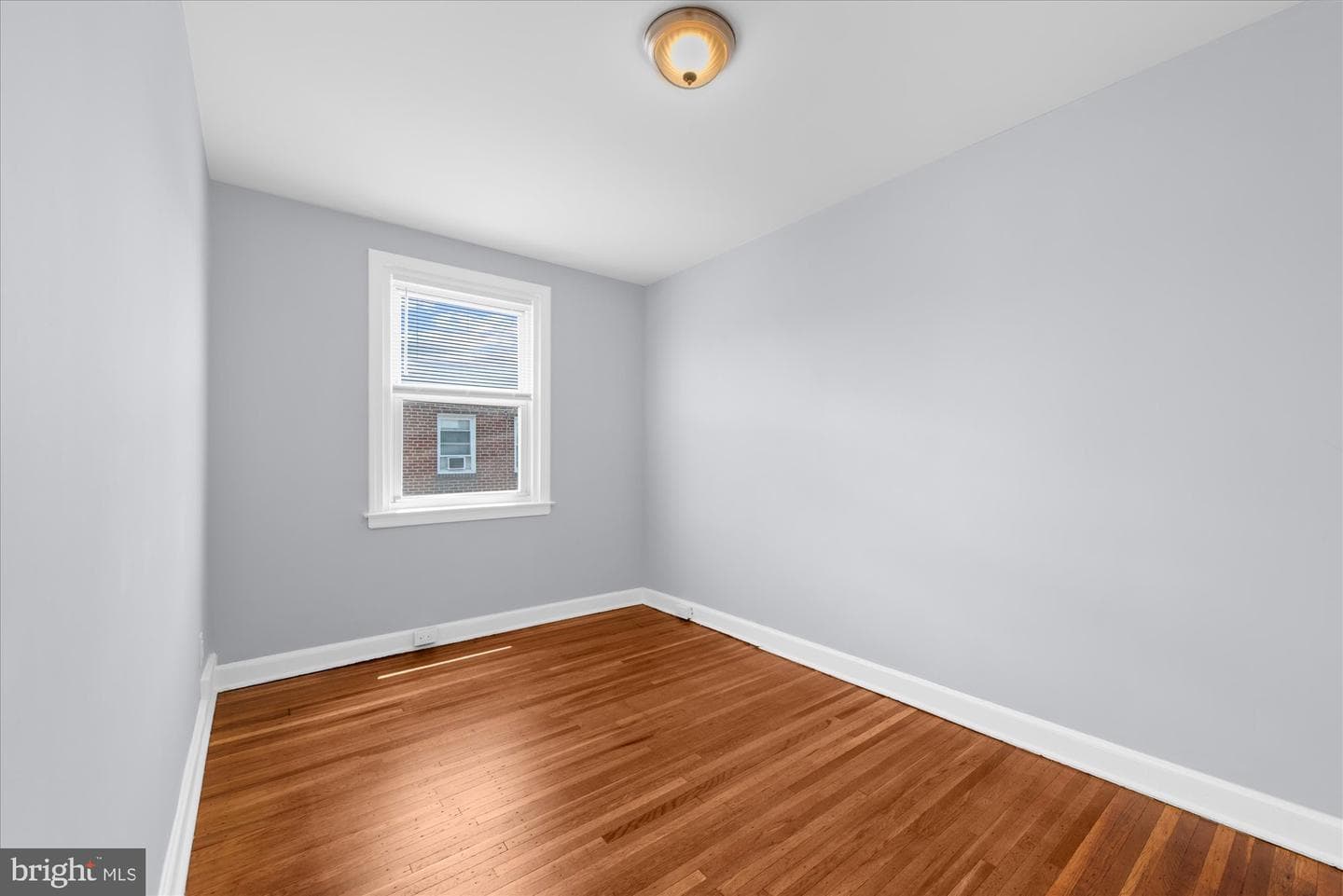 5437 Valley Street photo 21
