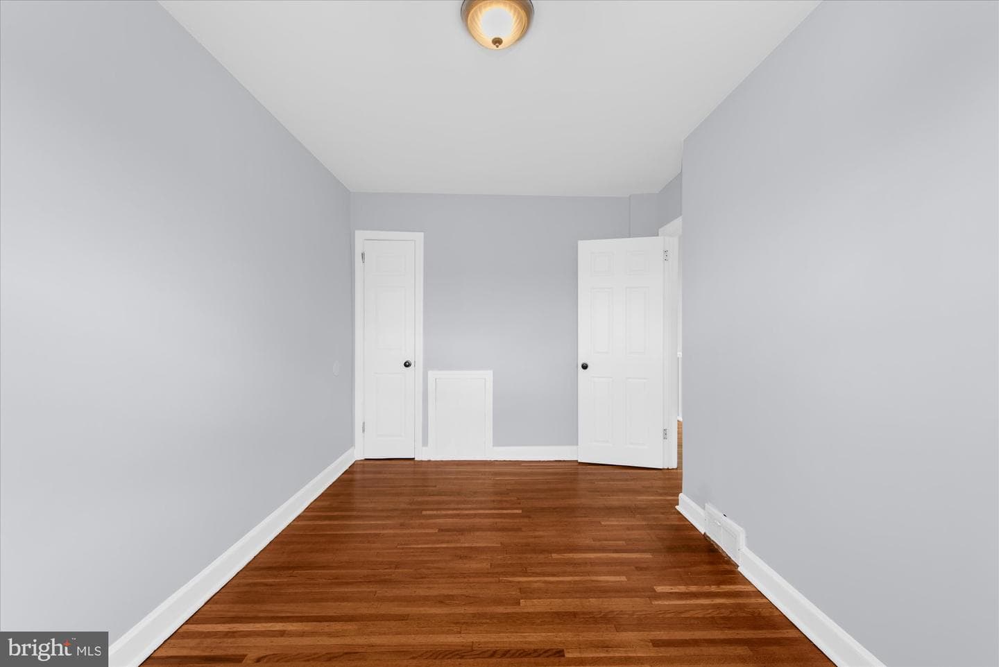 5437 Valley Street photo 22