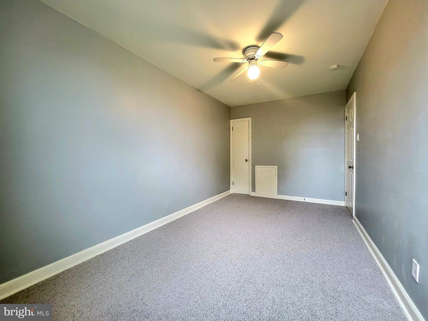 6137 Hawthorne Street photo 28