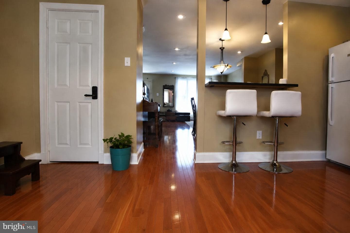8018 Chelwynde Avenue photo 14